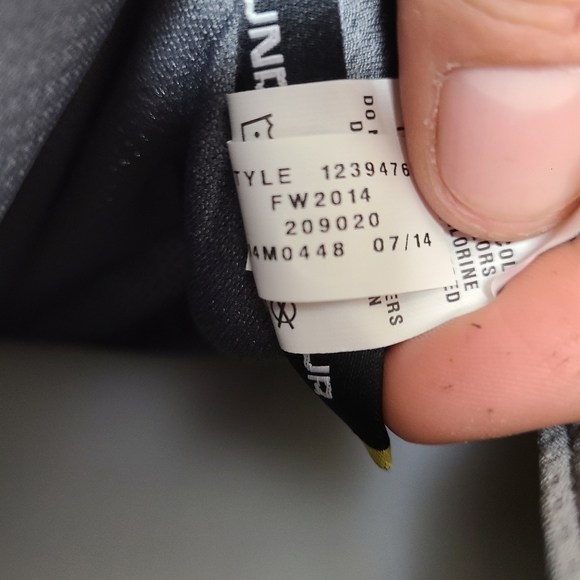 Under Armour moisture wicking sweatshirt - Picture 5 of 7